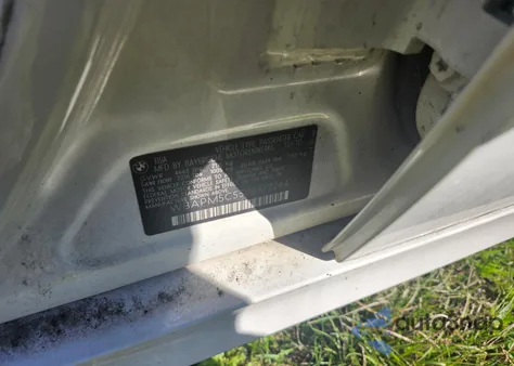 2011 BMW 335I z USA, uszkodzony, nr VIN WBAPM5C53BE577244